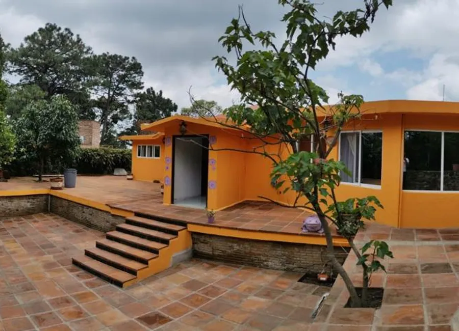 CASA LOMAS DE ATZINGO