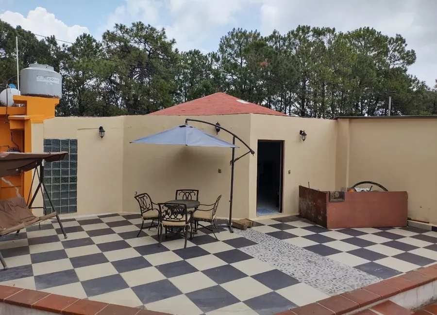 CASA LOMAS DE ATZINGO