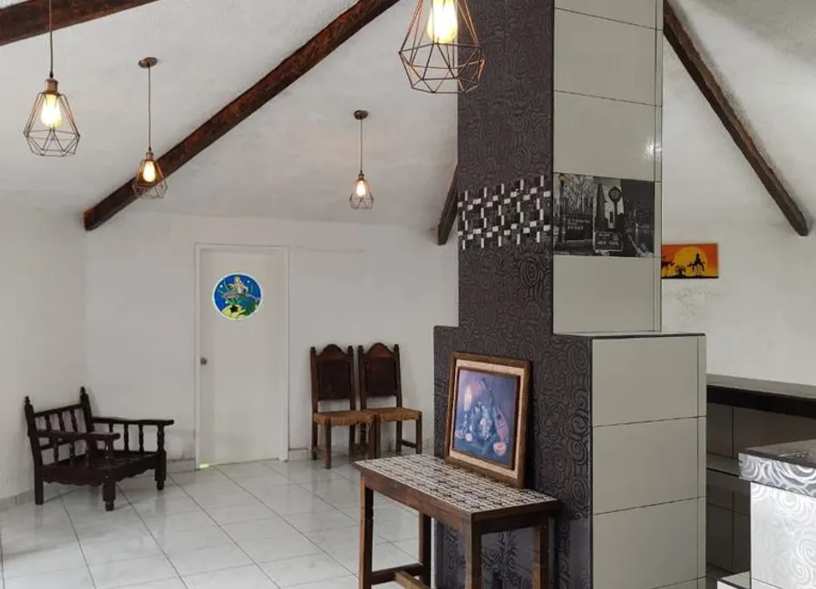 CASA LOMAS DE ATZINGO