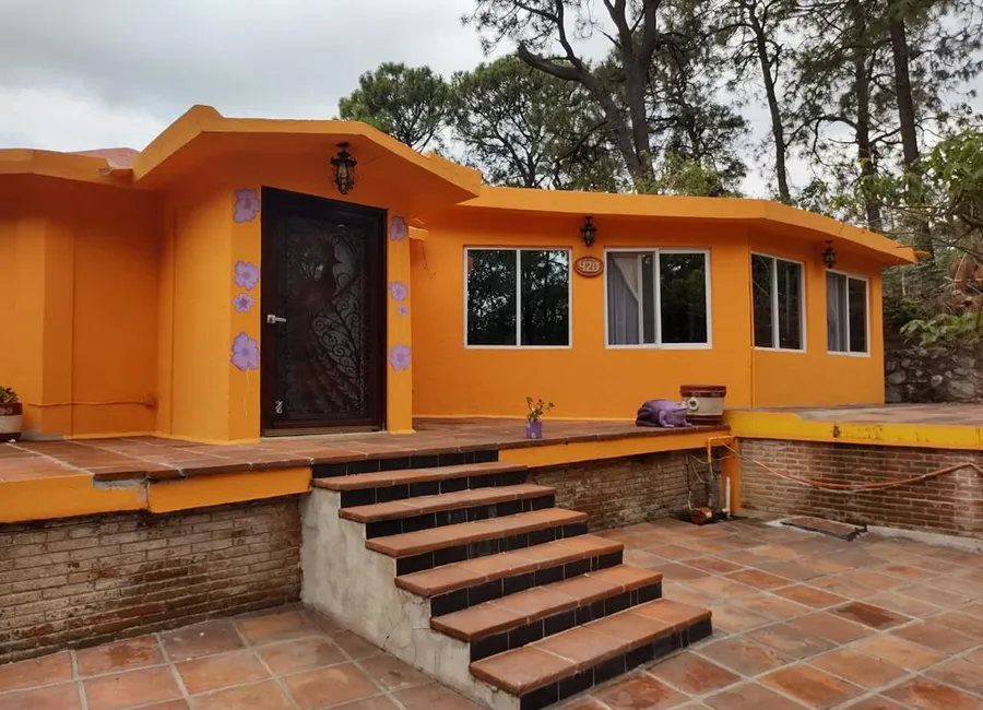 CASA LOMAS DE ATZINGO