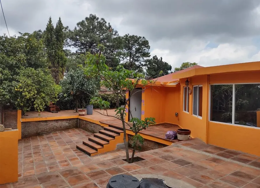 CASA LOMAS DE ATZINGO